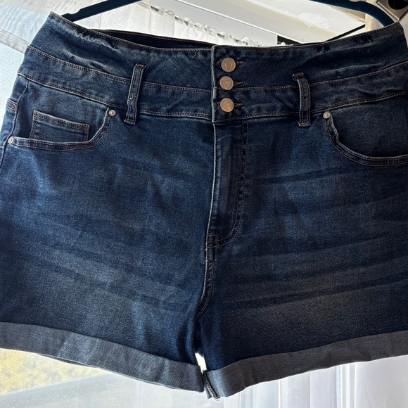 Ibiza Dark Wash Push Up Denim Short Jeans – Vintage Blue – US 13 - Picture 5 of 11